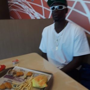 Meet your Posher, Fred